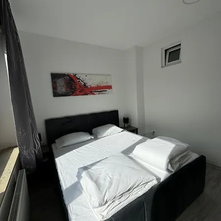 Am Gustav-luebcke Museum - Hbf