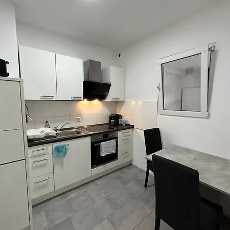 Am Gustav-luebcke Museum - Hbf